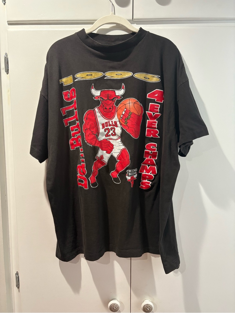 Vintage 1996 Chicago Bulls 4 Ever Champs Black Graphic Tee